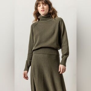 Lilla P NWT Raglan Turtleneck Sweater Cotton Cashmere in Dark Olive Green L